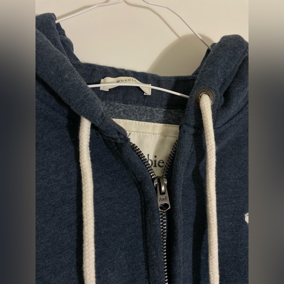 Abercrombie Navy Blue zip-up fleece inside - Picture 5 of 15